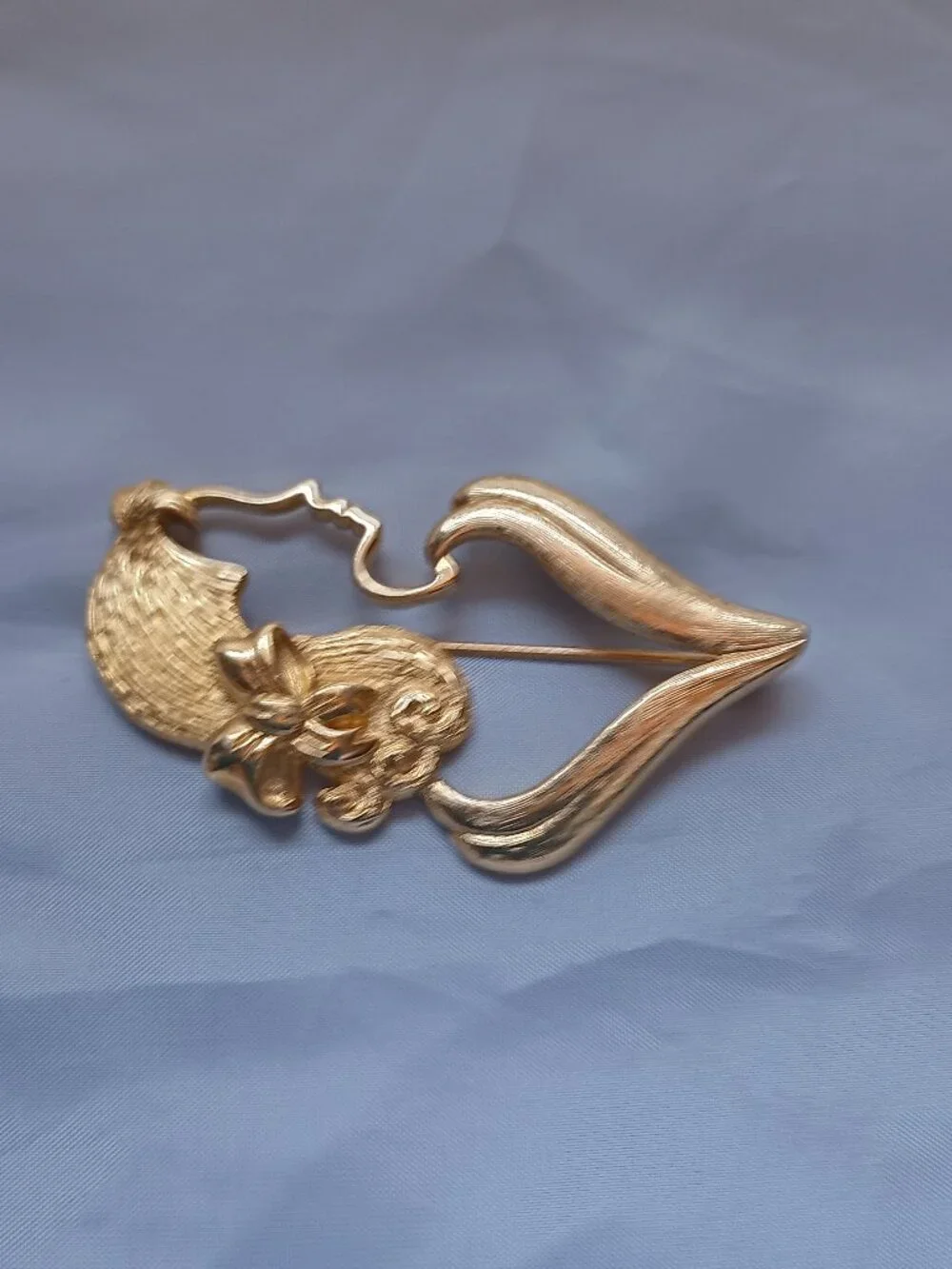 Lady Remington Silhouette Brooch